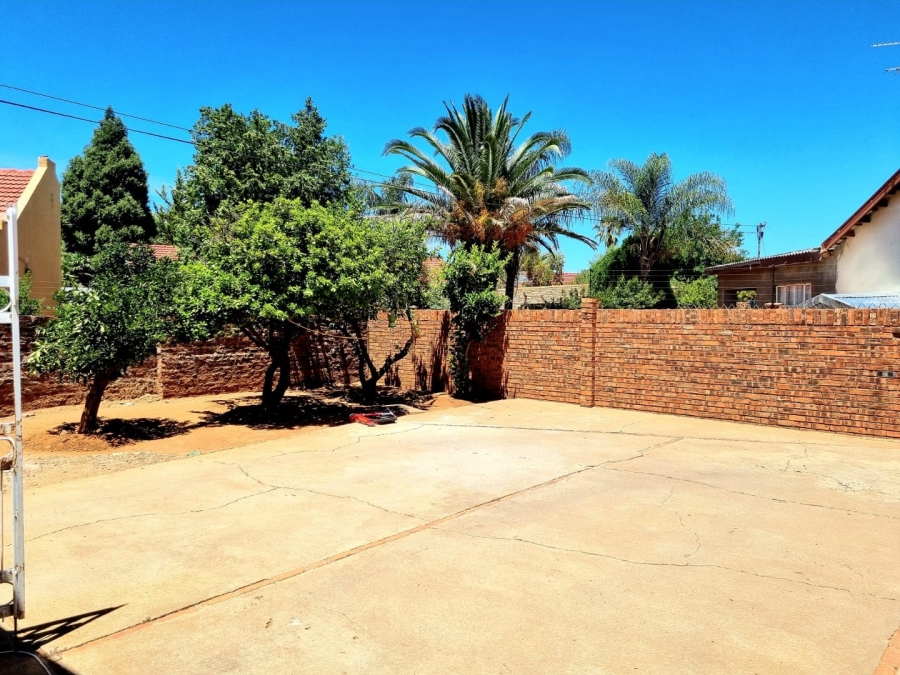 4 Bedroom Property for Sale in Carters Glen Northern Cape